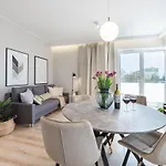 River View - Widok Na Wodę, Parking W Hali, Winda, 3pok I 5 łóżek, Klima, Netflix I Max, Centrum