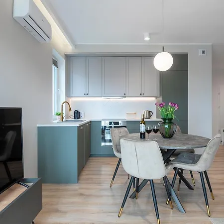 River View - Widok Na Wode, Parking W Hali, Winda, 3pok I 5 Lozek, Klima, Netflix I Max, Centrum Iława