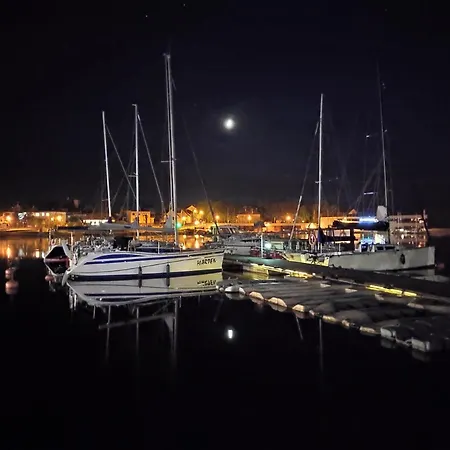 River View - Widok Na Wode, Parking W Hali, Winda, 3pok I 5 Lozek, Klima, Netflix I Max, Centrum *